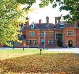 Осенние каникулы в Англии, Ашфорд | Kingswood Grosvenor Hall