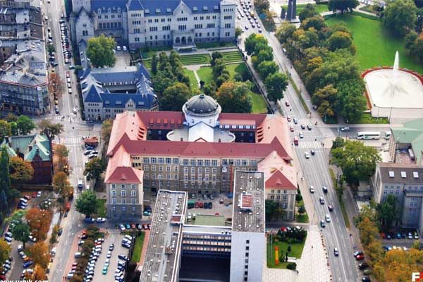 Adam Mickiewicz University | Польша
