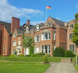 Школа-пансион Abbotsholme School | Ростер, Англия