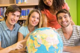 Навчання міжнародному праву за кордоном